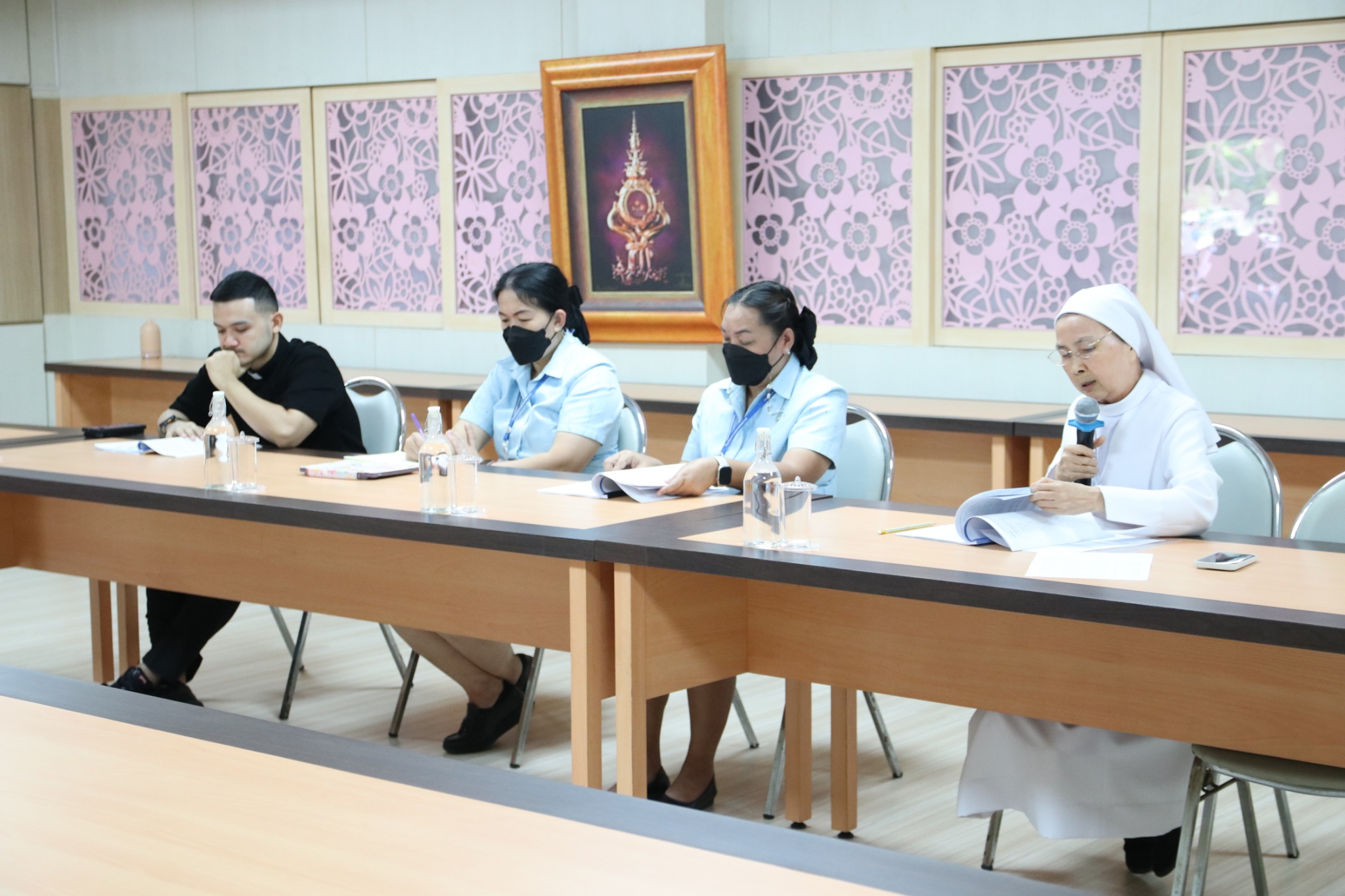 LINE_ALBUM_ประชุมคณะกรรมการบริหาร รร 2568_250621_3
